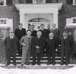 希区柯克诊所的员工，1933年